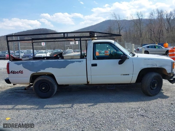 1995 Chevrolet C/K 1500 with VIN 1GCEK14Z6SZ123069, listed as a IAAI auction lot 41900593 with 130,244 mi miles. Bid and sale history available at carsss.com. Image 13.