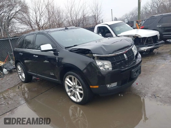 2010 Lincoln MKX with VIN 2LMDJ8JC2ABJ09727, listed as a IAAI auction lot 41441496 with 111,720 mi miles. Bid and sale history available at carsss.com. Image 1.