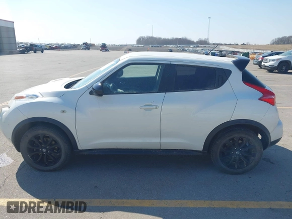 2014 Nissan Juke SL with VIN JN8AF5MV3ET358838, listed as a IAAI auction lot 41904916 with 86,273 mi miles. Bid and sale history available at carsss.com. Image 14.