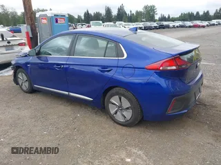 2020 Hyundai Ioniq SE z VIN KMHC75LC5LU234820, wystawiony jako IAAI lot #42238037 z przebiegiem 102 437 mil mil oraz . Historia ofert i sprzedaży dostępna na DreamBid. Obrazek 3.