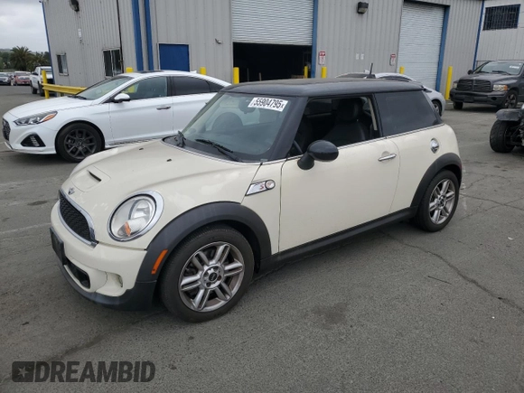2011 MINI Hardtop S z VIN WMWSV3C59BTY15847, wystawiony jako Copart lot #55904795 z przebiegiem 114 146 mil mil oraz Szkoda całkowita • Salvage title. Historia ofert i sprzedaży dostępna na DreamBid. Obrazek 1.