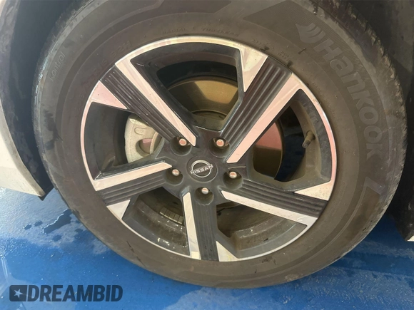 2024 Nissan Sentra SV with VIN 3N1AB8CV6RY295213, listed as a IAAI auction lot 42796157 with 17,859 mi miles and . Bid and sale history available at DreamBid. Image 16.