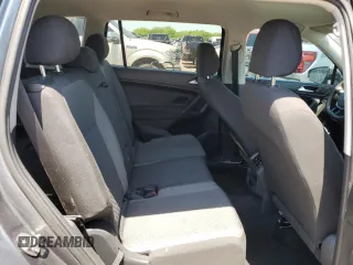 2018 Volkswagen Tiguan S z VIN 3VV1B7AXXJM109293, wystawiony jako Copart lot #55802845 z przebiegiem 49 821 mil mil oraz Szkoda całkowita • Salvage title. Historia ofert i sprzedaży dostępna na DreamBid. Obrazek 11.
