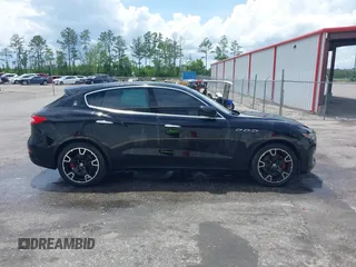 2019 Maserati Levante z VIN ZN661XUA2KX308301, wystawiony jako IAAI lot #40950821 z przebiegiem 40 982 mil mil oraz . Historia ofert i sprzedaży dostępna na DreamBid. Obrazek 13.