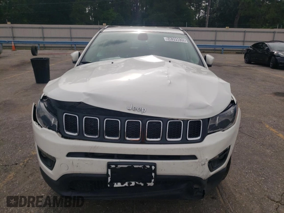 2019 Jeep Compass Latitude z VIN 3C4NJDBB8KT760837, wystawiony jako Copart lot #58399035 z przebiegiem 117 188 mil mil oraz Czysty tytuł • Clean title. Historia ofert i sprzedaży dostępna na DreamBid. Obrazek 5.