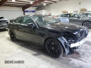 2015 Mercedes-Benz C 350 with VIN WDDGJ8JB5FG372370, listed as a Copart auction lot 73240804 with 103,540 mi miles and Salvage title. Bid and sale history available at DreamBid. Image 4.