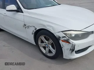 2015 BMW 3 Series 320i с VIN WBA3B1G5XFNT05271, выставлен на аукционе IAAI как лот 42049799 с пробегом 125 437 миль миль и . История ставок и продаж доступна на DreamBid. Изображение 6.