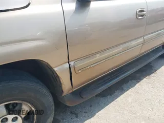 2001 Chevrolet Suburban LS z VIN 3GNEC16T21G214738, wystawiony jako IAAI lot #42433747 z przebiegiem Nie podano mil oraz . Historia ofert i sprzedaży dostępna na DreamBid. Obrazek 6.