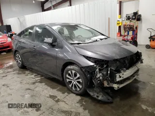 2021 Toyota Prius LE with VIN JTDKAMFP2M3188655, listed as a Copart auction lot 44873745 with 87,967 mi miles and Salvage Title. Bid and sale history available at DreamBid. Image 4.