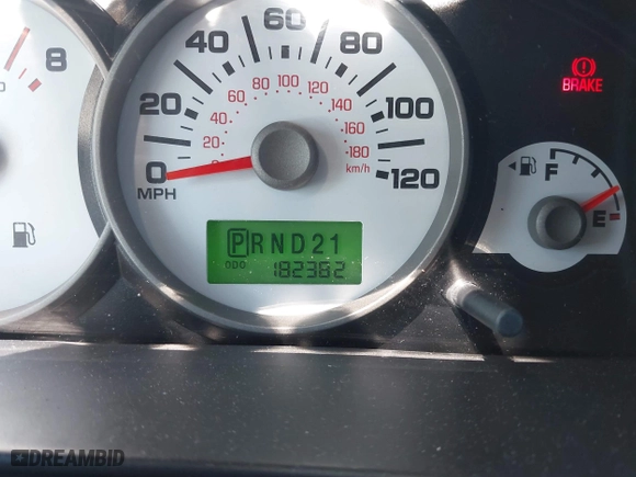 2007 Ford Escape XLT with VIN 1FMYU93167KA03558, listed as a IAAI auction lot 41641444 with 182,382 mi miles. Bid and sale history available at carsss.com. Image 7.