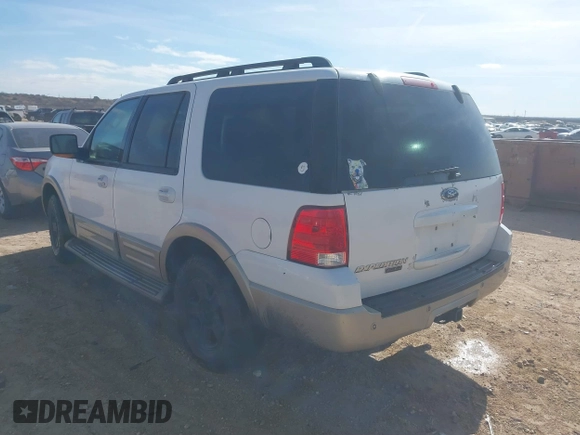 2005 Ford Expedition Eddie Bauer with VIN 1FMFU18585LA97745, listed as a IAAI auction lot 41275947 with 300,487 mi miles. Bid and sale history available at carsss.com. Image 3.
