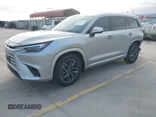 2024 Lexus TX 350 with VIN 5TDAAAA61RS000500, listed as a IAAI auction lot 41847514 with 7,952 mi miles and . Bid and sale history available at DreamBid. Image 18.