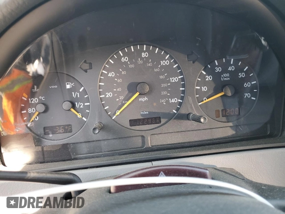 2002 Mercedes-Benz M 320/430/500 z VIN 4JGAB54EX2A324132, wystawiony jako Copart lot #48640075 z przebiegiem Nie podano mil oraz Nie do naprawy • Non repairable. Historia ofert i sprzedaży dostępna na DreamBid. Obrazek 9.