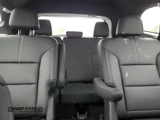 2024 GMC Acadia FWD Elevation z VIN 1GKENKKS0RJ226682, wystawiony jako Copart lot #41850225 z przebiegiem 3 700 mil mil oraz Szkoda całkowita • Salvage title. Historia ofert i sprzedaży dostępna na DreamBid. Obrazek 10.