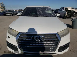 2017 Audi Q7 Premium Plus with VIN WA1LAAF77HD000063, listed as a Copart auction lot 84598164 with 124,529 mi miles and Salvage Title. Bid and sale history available at carsss.com. Image 5.