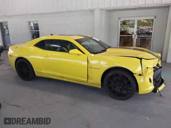 2014 Chevrolet Camaro LT z VIN 2G1FB1E39E9178251, wystawiony jako IAAI lot #42364608 z przebiegiem 161 435 mil mil oraz . Historia ofert i sprzedaży dostępna na DreamBid. Obrazek 13.