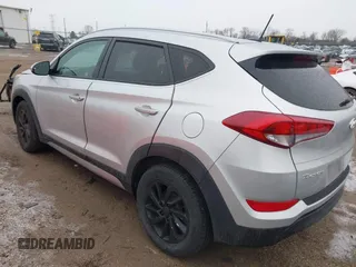 2017 Hyundai Tucson SE with VIN KM8J3CA45HU331252, listed as a IAAI auction lot 41744426 with 76,845 mi miles. Bid and sale history available at carsss.com. Image 3.