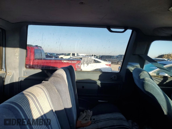 1987 Ford Bronco z VIN 1FMCU12T1HUA12785, wystawiony jako Copart lot #85747984 z przebiegiem Nie podano mil oraz Szkoda całkowita • Salvage title. Historia ofert i sprzedaży dostępna na DreamBid. Obrazek 10.