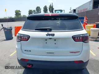 2020 Jeep Compass Trailhawk z VIN 3C4NJDDB5LT248662, wystawiony jako IAAI lot #42574553 z przebiegiem 28 118 mil mil oraz . Historia ofert i sprzedaży dostępna na DreamBid. Obrazek 16.