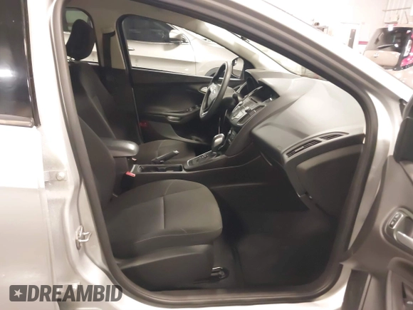 2015 Ford Focus SE with VIN 1FADP3F28FL357382, listed as a IAAI auction lot 41223441 with 47,682 mi miles. Bid and sale history available at carsss.com. Image 5.