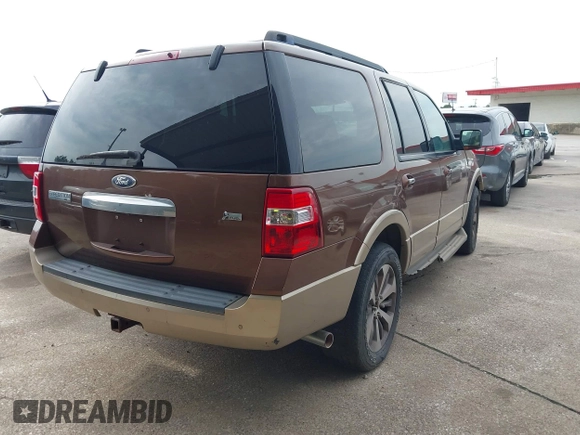 2011 Ford Expedition XLT z VIN 1FMJU1H57BEF12130, wystawiony jako IAAI lot #42352392 z przebiegiem 143 475 mil mil oraz . Historia ofert i sprzedaży dostępna na DreamBid. Obrazek 4.