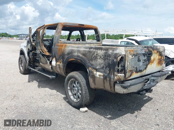 2007 Ford F-250 XL z VIN 1FTSW21P07EB36446, wystawiony jako IAAI lot #39720572 z przebiegiem Nie podano mil oraz . Historia ofert i sprzedaży dostępna na DreamBid. Obrazek 3.