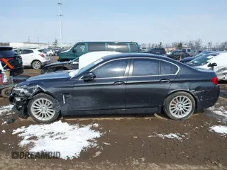 2011 BMW 5 Series 535i xDrive z VIN WBAFU7C52BC777616, wystawiony jako IAAI lot #41599614 z przebiegiem 150 723 mil mil oraz . Historia ofert i sprzedaży dostępna na DreamBid. Obrazek 14.