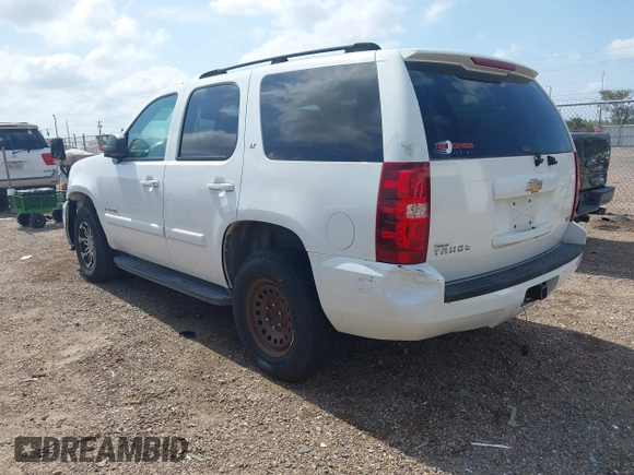 2007 Chevrolet Tahoe LT z VIN 1GNFC13047R219432, wystawiony jako IAAI lot #42410268 z przebiegiem 268 151 mil mil oraz . Historia ofert i sprzedaży dostępna na DreamBid. Obrazek 3.