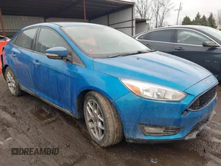 2015 Ford Focus SE with VIN 1FADP3F27FL200927, listed as a IAAI auction lot 41514911 with 87,473 mi miles. Bid and sale history available at carsss.com. Image 1.