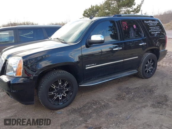 2012 GMC Yukon Denali with VIN 1GKS2EEF8CR320121, listed as a IAAI auction lot 41976562 with 157,050 mi miles. Bid and sale history available at carsss.com. Image 19.
