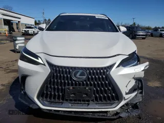 2024 Lexus NX 450h+ Luxury z VIN JTJHKCFZ0R2040386, wystawiony jako Copart lot #50497555 z przebiegiem 18 410 mil mil oraz Szkoda całkowita • Salvage title. Historia ofert i sprzedaży dostępna na DreamBid. Obrazek 5.