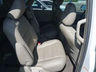2018 Toyota Sienna XLE Auto Access Seat with VIN 5TDYZ3DC0JS928646, listed as a IAAI auction lot 40179964 with 124,350 mi miles and . Bid and sale history available at DreamBid. Image 8.