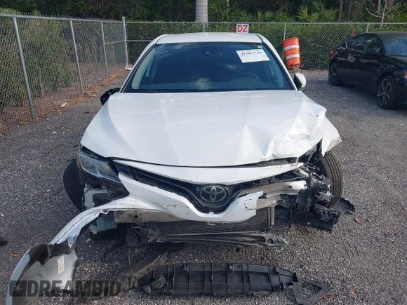 2020 Toyota Camry LE with VIN 4T1C11AK2LU950854, listed as a IAAI auction lot 41907769 with 350,007 mi miles. Bid and sale history available at carsss.com. Image 12.