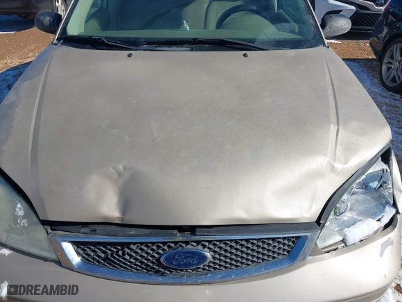 2007 Ford Focus S with VIN 1FAFP34N17W321782, listed as a IAAI auction lot 41093592 with 120,292 mi miles. Bid and sale history available at carsss.com. Image 15.