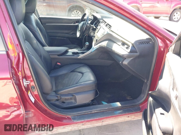 2018 Toyota Camry LE z VIN 4T1B11HK9JU583160, wystawiony jako IAAI lot #41707215 z przebiegiem 134 214 mil mil oraz . Historia ofert i sprzedaży dostępna na DreamBid. Obrazek 5.