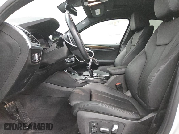 2021 BMW X4 xDrive30i z VIN 5UX2V1C04M9E94765, wystawiony jako Copart lot #49813915 z przebiegiem 34 483 mil mil oraz Czysty tytuł • Clean title. Historia ofert i sprzedaży dostępna na DreamBid. Obrazek 7.