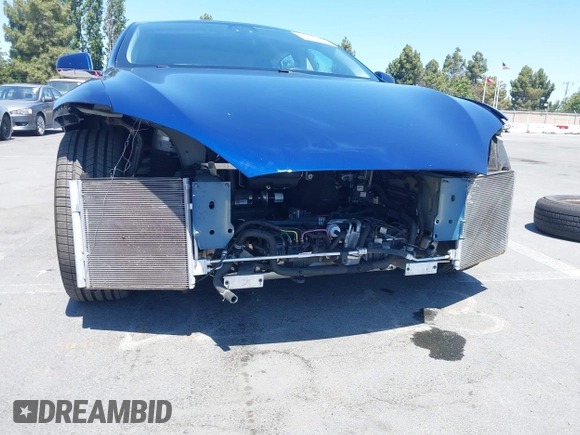 2018 Tesla Model S 75D with VIN 5YJSA1E22JF262269, listed as a IAAI auction lot 42629704 with 131,138 mi miles and . Bid and sale history available at DreamBid. Image 6.