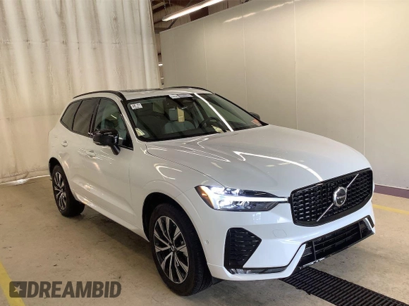 2024 Volvo XC60 Plus Dark Theme z VIN YV4L12RL7R1930548, wystawiony jako IAAI lot #42394524 z przebiegiem 3 069 mil mil oraz . Historia ofert i sprzedaży dostępna na DreamBid. Obrazek 12.