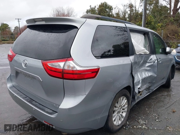 2017 Toyota Sienna XLE Auto Access Seat with VIN 5TDYZ3DCXHS888196, listed as a IAAI auction lot 41730418 with 131,201 mi miles. Bid and sale history available at carsss.com. Image 4.
