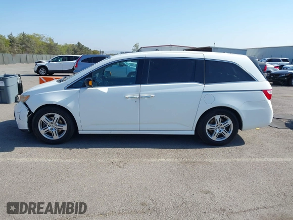 2011 Honda Odyssey Touring с VIN 5FNRL5H92BB009995, выставлен на аукционе IAAI как лот 42147249 с пробегом 139 543 миль миль и . История ставок и продаж доступна на DreamBid. Изображение 14.