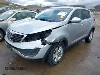 2011 Kia Sportage LX with VIN KNDPB3A21B7059725, listed as a IAAI auction lot 41814298 with 178,023 mi miles and . Bid and sale history available at carsss.com. Image 2.