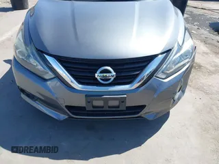 2018 Nissan Altima SR with VIN 1N4AL3AP6JC120402, listed as a IAAI auction lot 41949433 with 58,595 mi miles and . Bid and sale history available at carsss.com. Image 12.