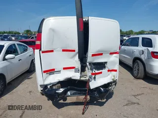 2015 Chevrolet Express Cargo z VIN 1GCWGFCFXF1184780, wystawiony jako IAAI lot #42180137 z przebiegiem 103 453 mil mil oraz . Historia ofert i sprzedaży dostępna na DreamBid. Obrazek 16.