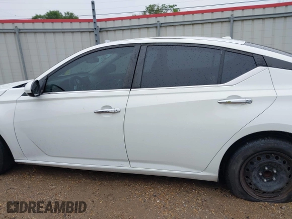 2020 Nissan Altima 2.5 S with VIN 1N4BL4BV0LC206993, listed as a IAAI auction lot 41910438 with 115,558 mi miles. Bid and sale history available at carsss.com. Image 15.