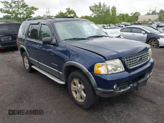 2005 Ford Explorer XLT z VIN 1FMDU73E65UB04476, wystawiony jako IAAI lot #42463797 z przebiegiem 139 324 mil mil oraz . Historia ofert i sprzedaży dostępna na DreamBid. Obrazek 1.