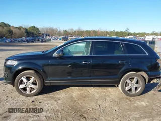 2015 Audi Q7 3.0L TDI Premium with VIN WA1CMAFE6FD019951, listed as a IAAI auction lot 41590509 with 125,000 mi miles. Bid and sale history available at carsss.com. Image 14.