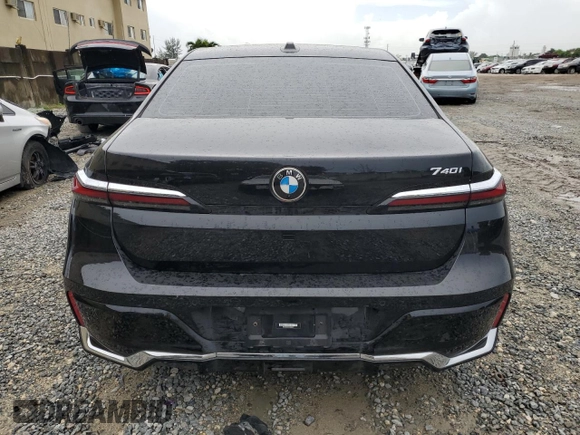 2023 BMW 7 Series 740i z VIN WBA23EH04PCM35417, wystawiony jako Copart lot #64016503 z przebiegiem 12 425 mil mil oraz . Historia ofert i sprzedaży dostępna na DreamBid. Obrazek 6.