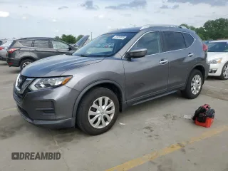2017 Nissan Rogue SV z VIN KNMAT2MV7HP516663, wystawiony jako Copart lot #57026865 z przebiegiem 120 242 mil mil oraz Szkoda całkowita • Salvage title. Historia ofert i sprzedaży dostępna na DreamBid. Obrazek 1.