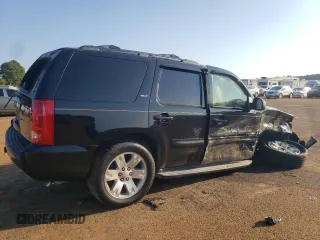 2008 GMC Yukon SLT w/4SB with VIN 1GKFC13088J114258, listed as a Copart auction lot 72215004 with 0 mi miles and Salvage Title. Bid and sale history available at carsss.com. Image 3.