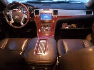 2012 Cadillac Escalade EXT Luxury with VIN 3GYT4MEF6CG144877, listed as a Copart auction lot 87723075 with 198,137 mi miles and Salvage Title. Bid and sale history available at carsss.com. Image 8.